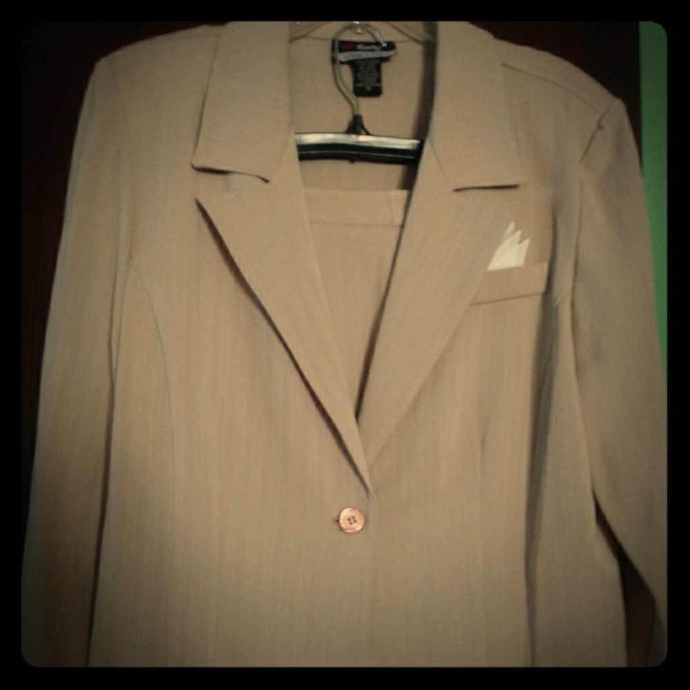 SOLD- 2 Piece Pants Suit